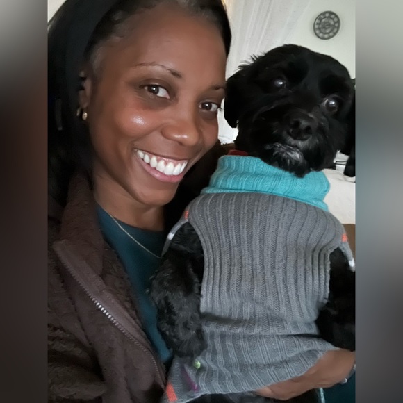 Meet your Posher, Robyn - Picture 3 of 3